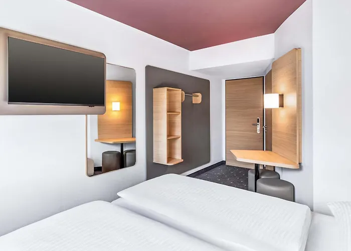 Hamburg-airport Hotel 3*