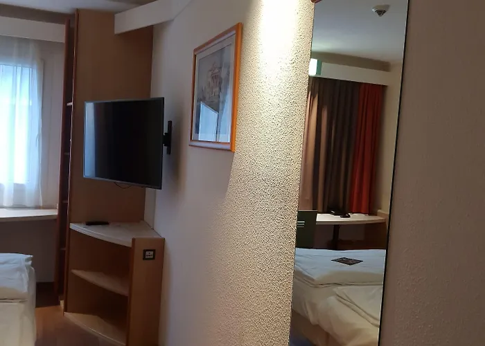 Hamburg-airport Hotel 3*