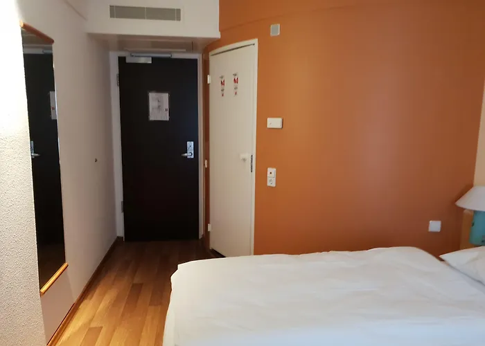 Hamburg-airport 3*