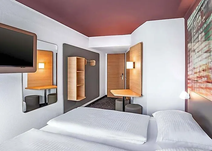 Hotel Hamburg-airport 3*