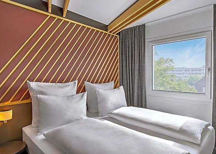 Hamburg-airport Hotel 3*