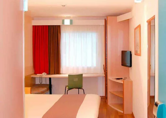 Hamburg-airport Hotel 3*